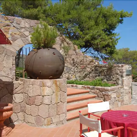 Resort La Mandola Hotel 4*