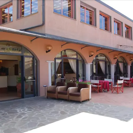 Resort La Mandola 4* Capraia